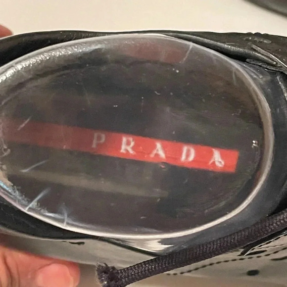 Authentic Prada leather shoes in great condition - Picture 13 of 13